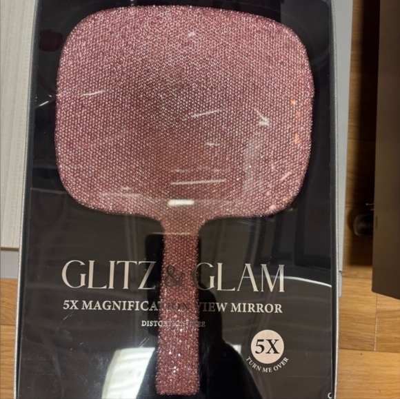 🔹️ Glitz & Glam🔹️ 5X magnifying view bling  pink hand held mirror 🪞✨️ - Picture 4 of 4
